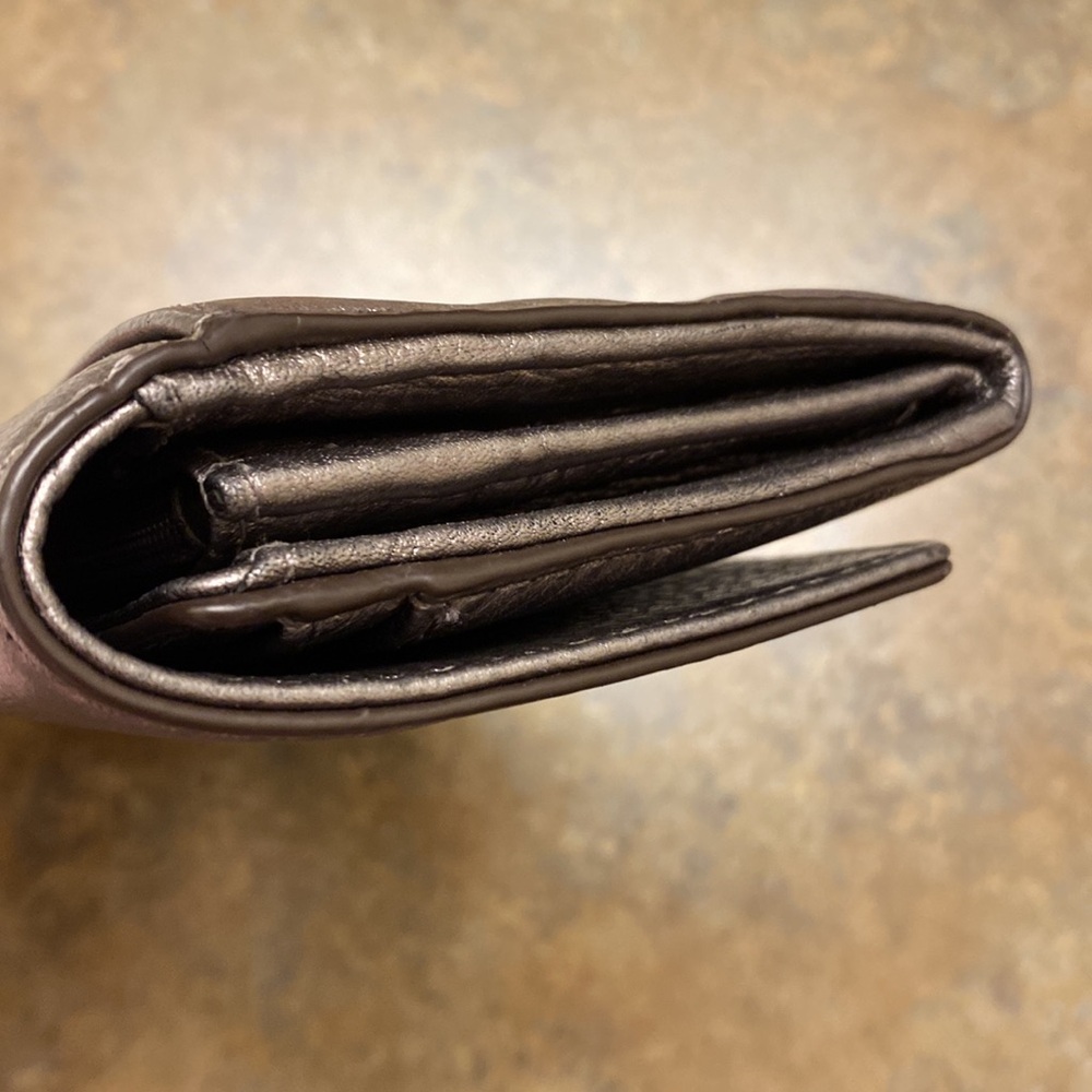 Michael Kors Wallet - Picture 5 of 16